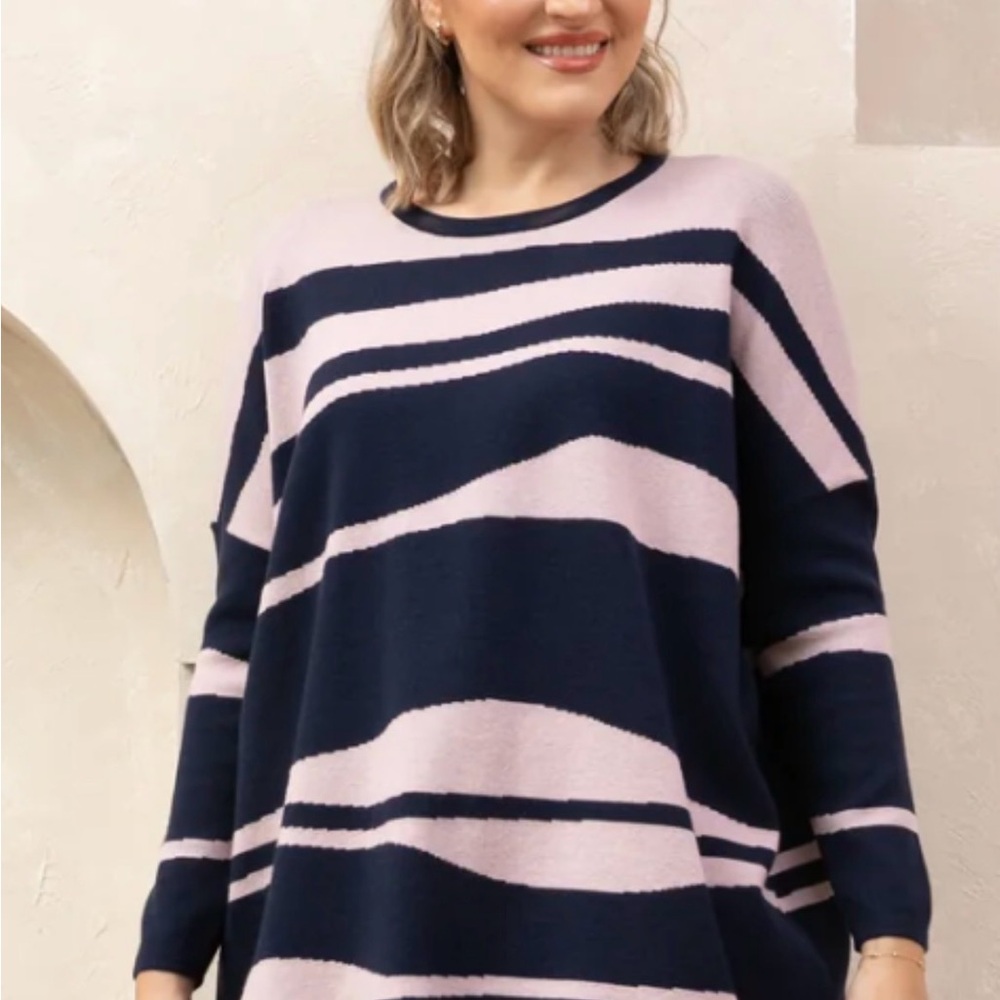 🔥0065–NWT Elegant Navy and Pink Striped Women's Sweater